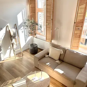  Apartmán For Sophie - Z Palarnia Kawy I Pracownia Artystyczna W Kamienicy - Art & Coffee In Historic Building Polsko